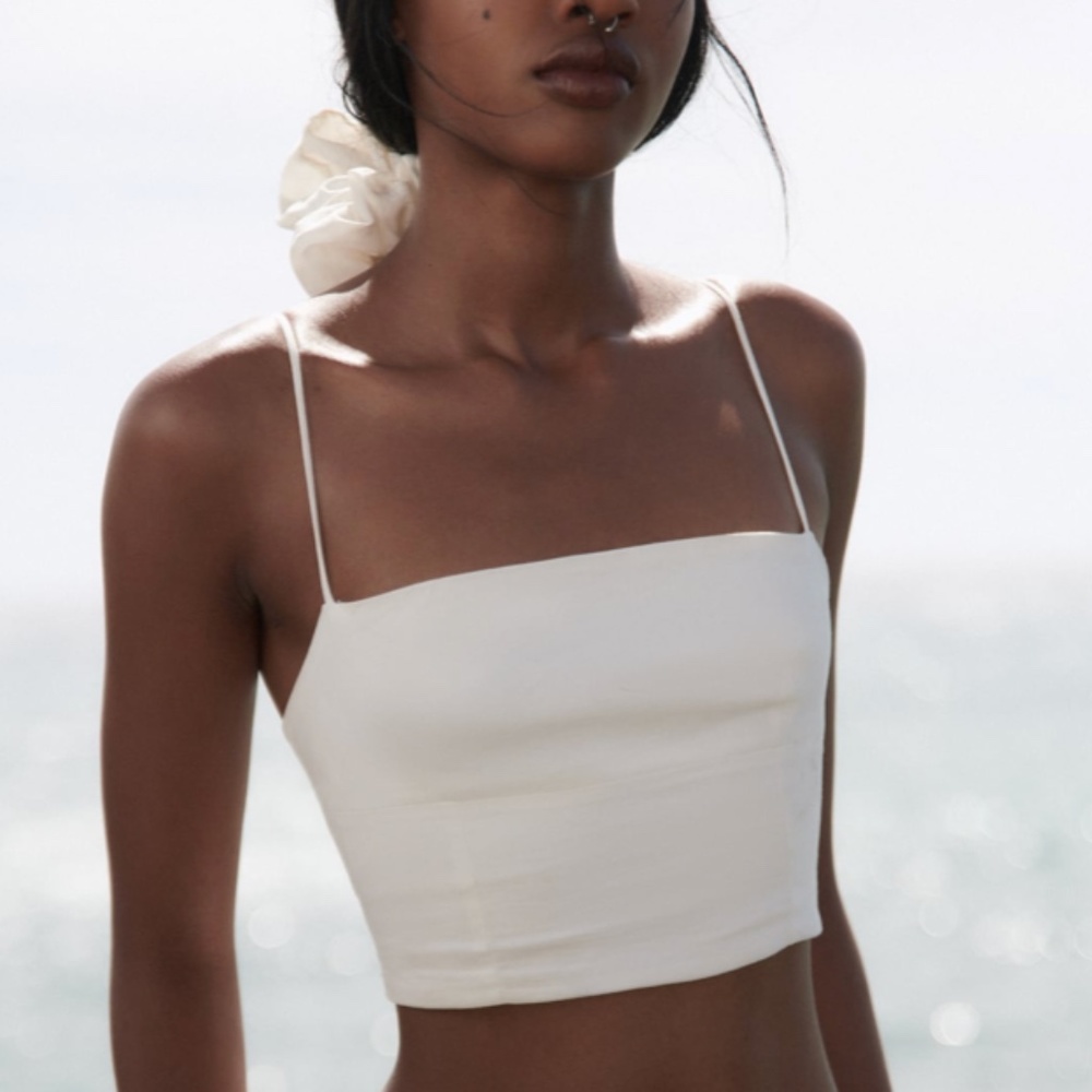 LINEN BLEND CROP TOP